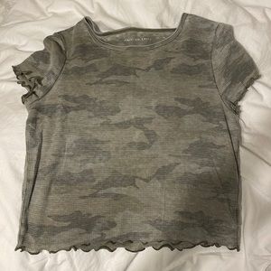 American eagle camo crap top